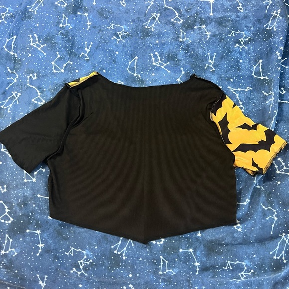 💜 ROMWE Halloween Bat Crop Top - Picture 2 of 2